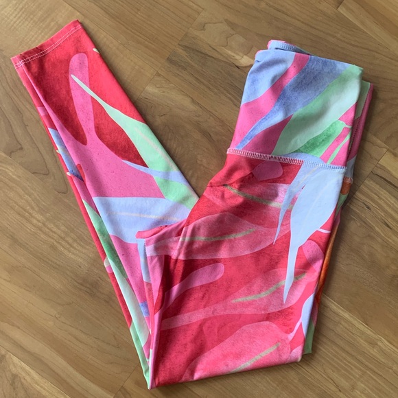 NWOT Tropical Print Tights: Onzie - Picture 3 of 13